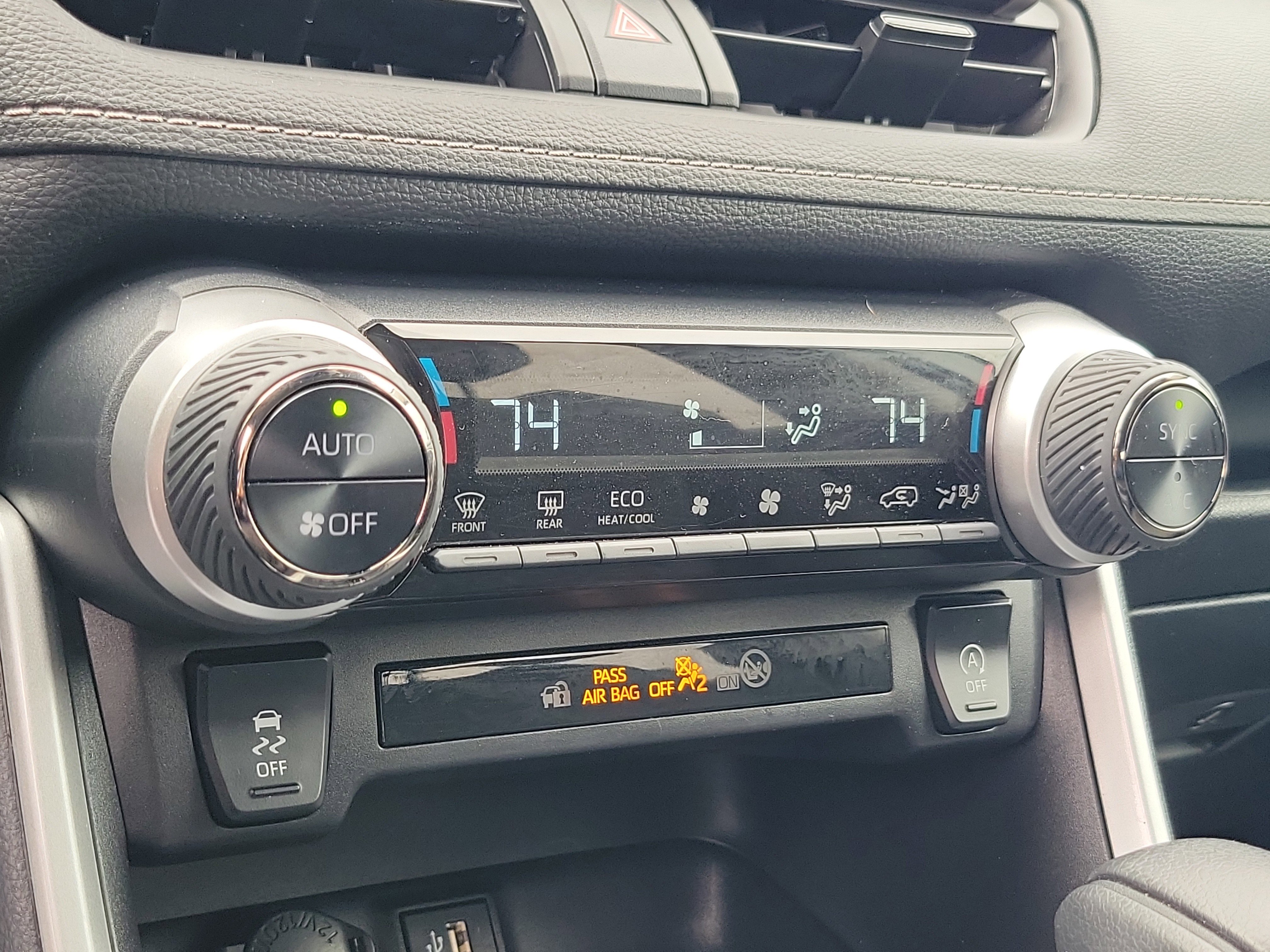 Certified 2025 Toyota RAV4 XLE AWD/4WD image 32