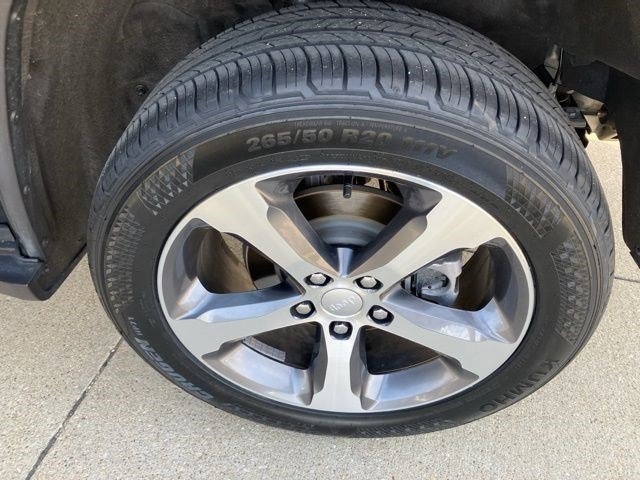 Used 2023 Jeep Grand Cherokee Limited image 25