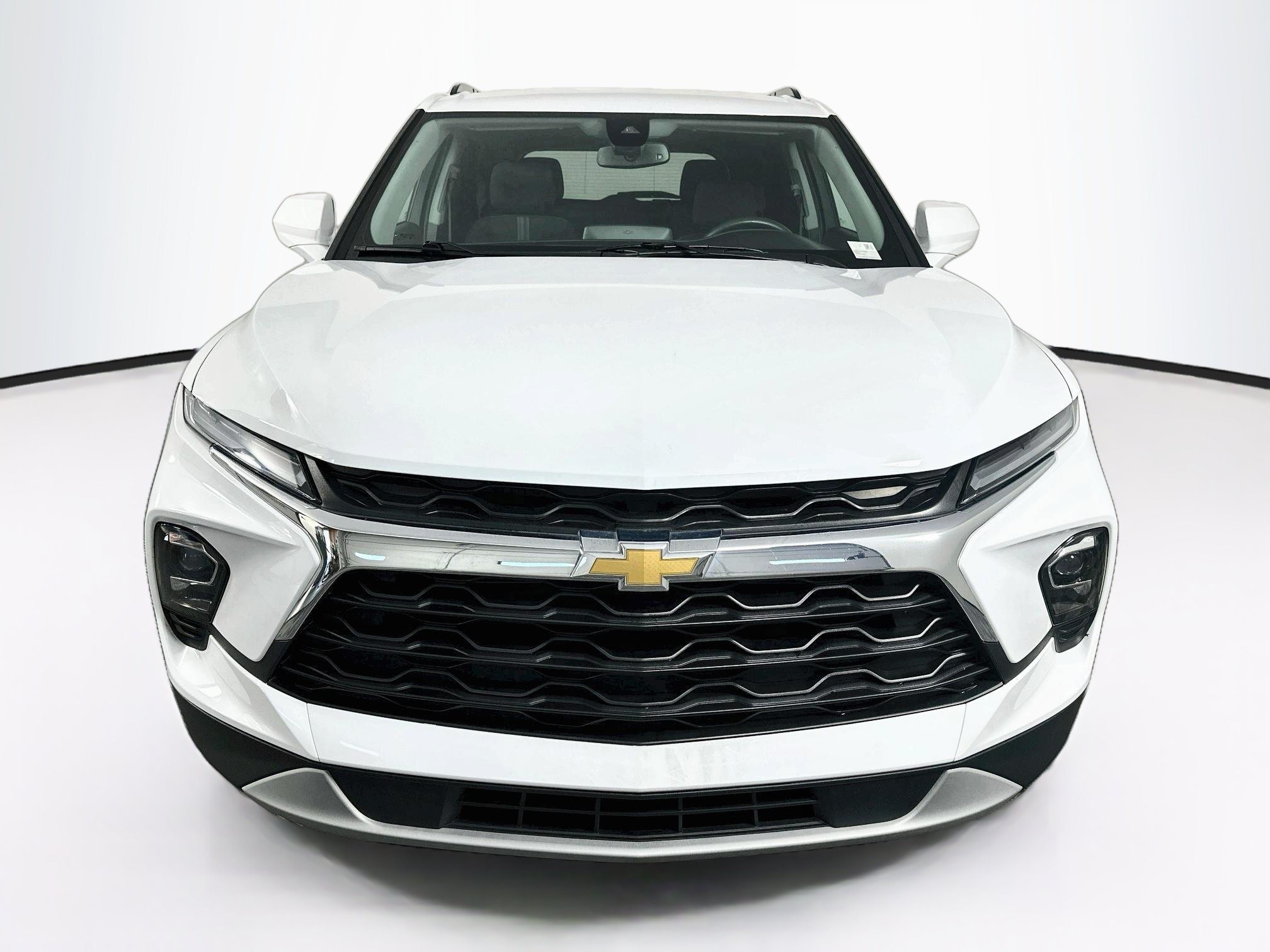 Used 2024 Chevrolet Blazer LT w/ Convenience Package FWD image 2