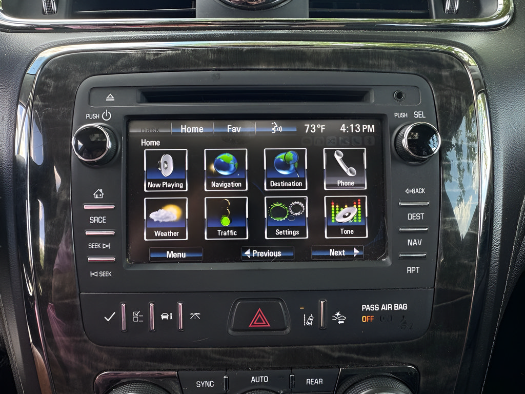 Used 2014 Buick Enclave Premium FWD image 30