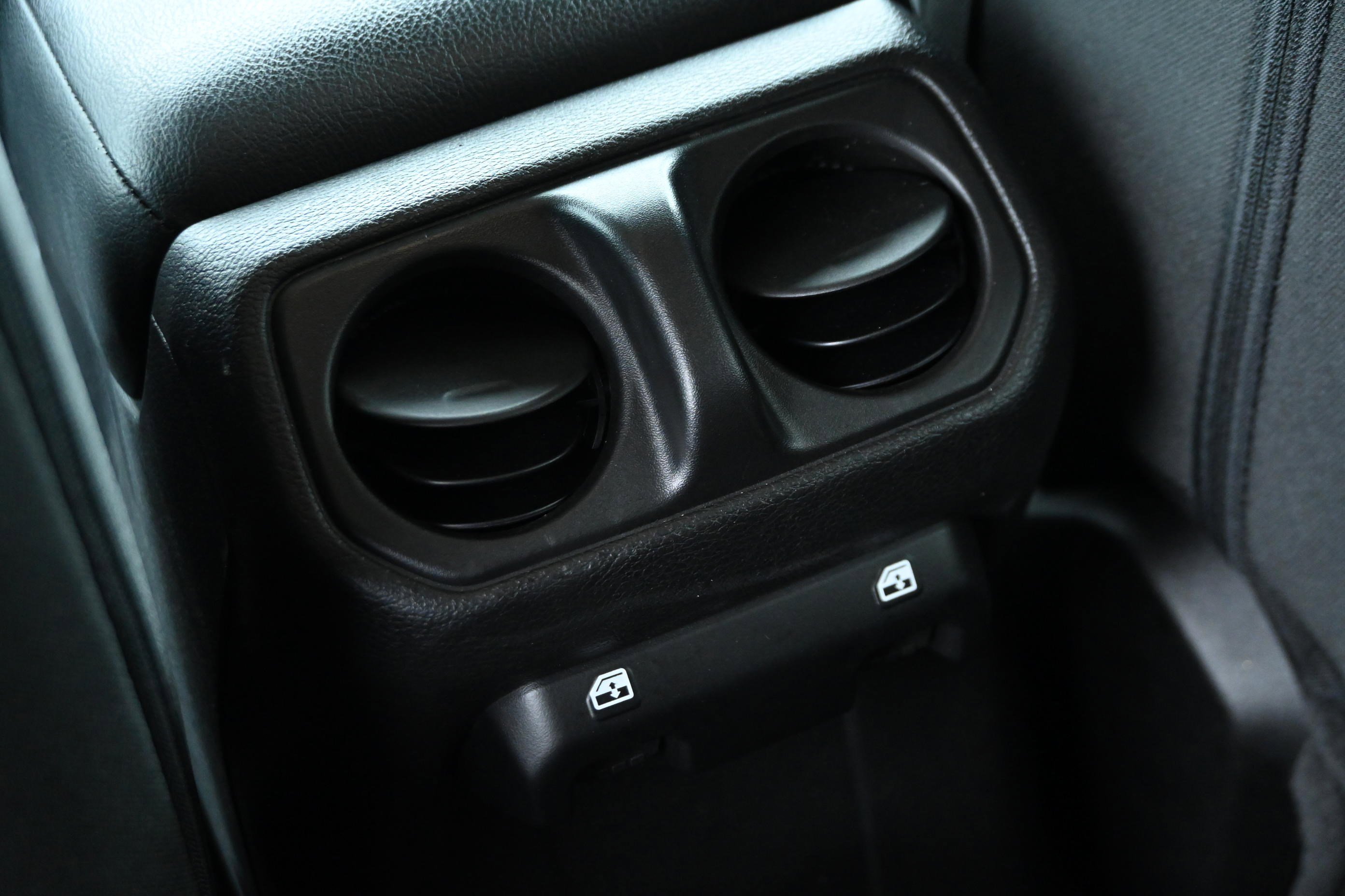 Used 2023 Jeep Wrangler Unlimited Sport image 30