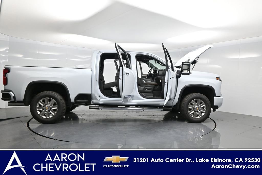 New 2026 Chevrolet Silverado 2500 High Country w/ Technology Package AWD/4WD image 3