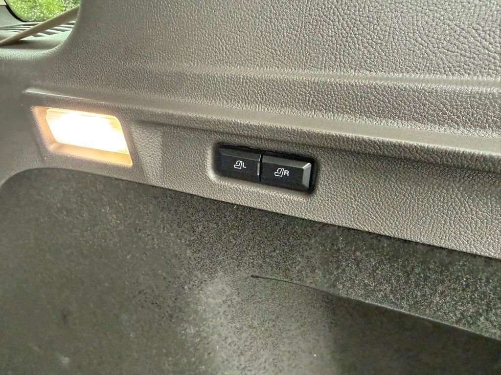 Used 2023 Lincoln Corsair AWD w/ Equipment Group 101A image 39