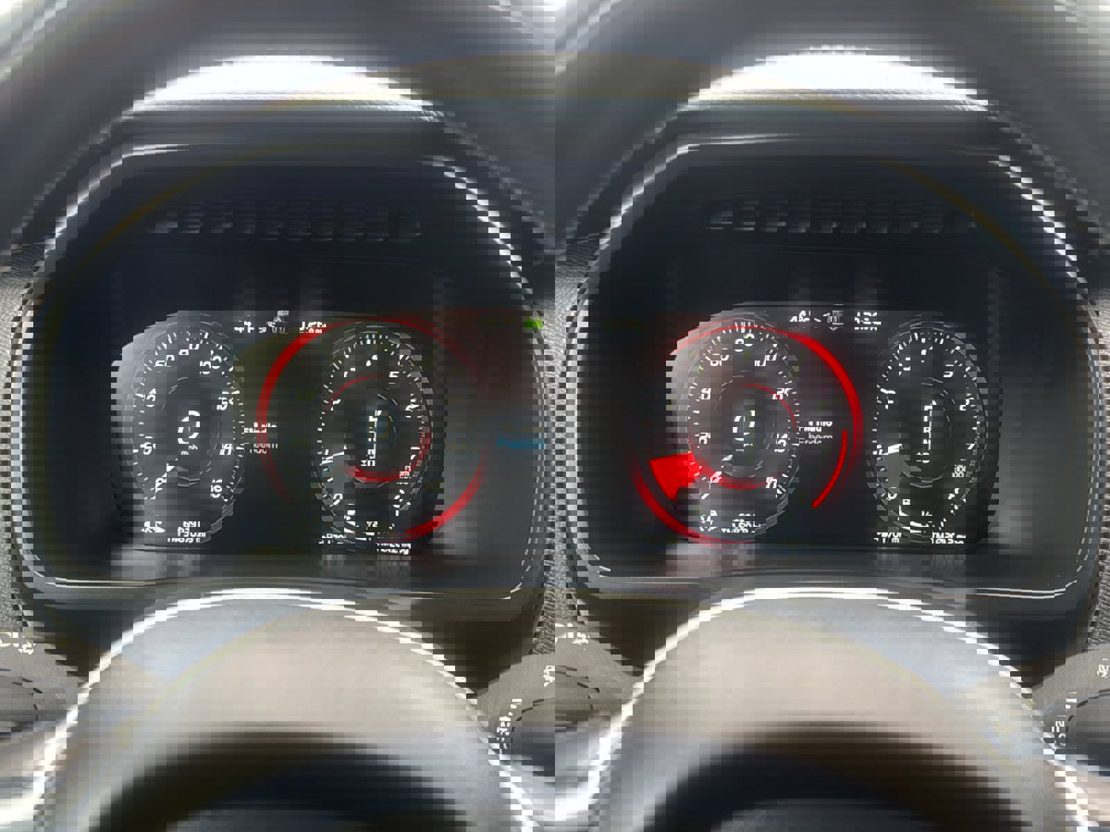 Used 2020 Volvo XC90 T6 Momentum w/ Protection Package Premier image 32