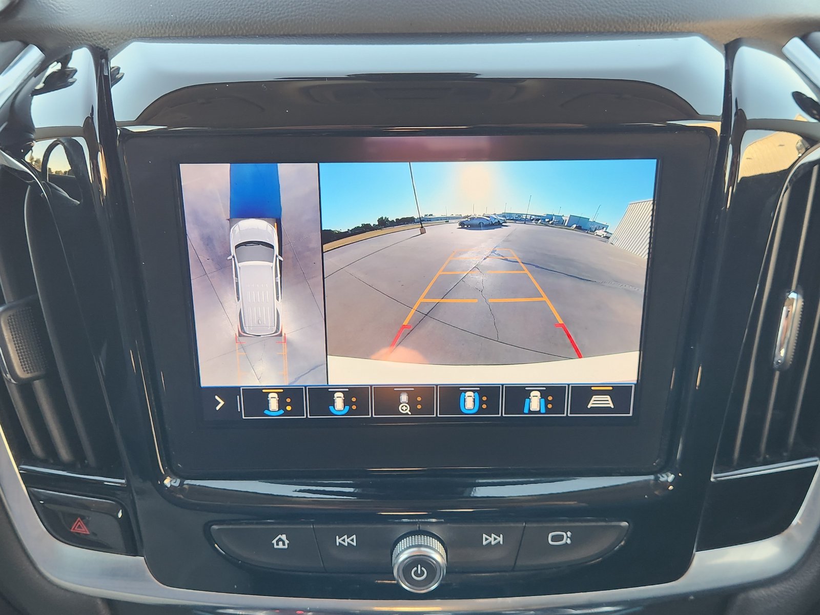 Used 2020 Chevrolet Traverse RS w/ LPO, Floor Liner Package FWD image 21