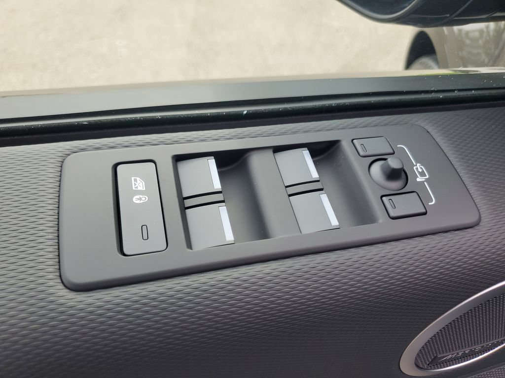 New 2026 Land Rover Discovery Dynamic SE AWD/4WD image 8