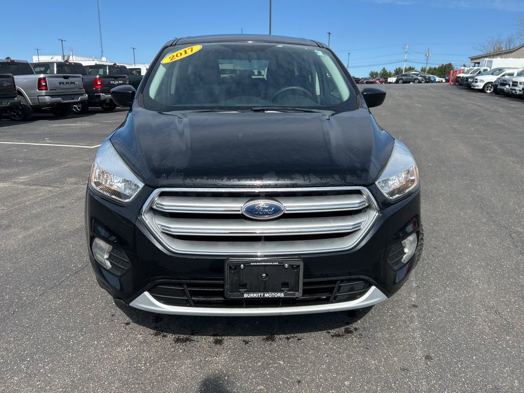 Used 2017 Ford Escape SE AWD/4WD image 2