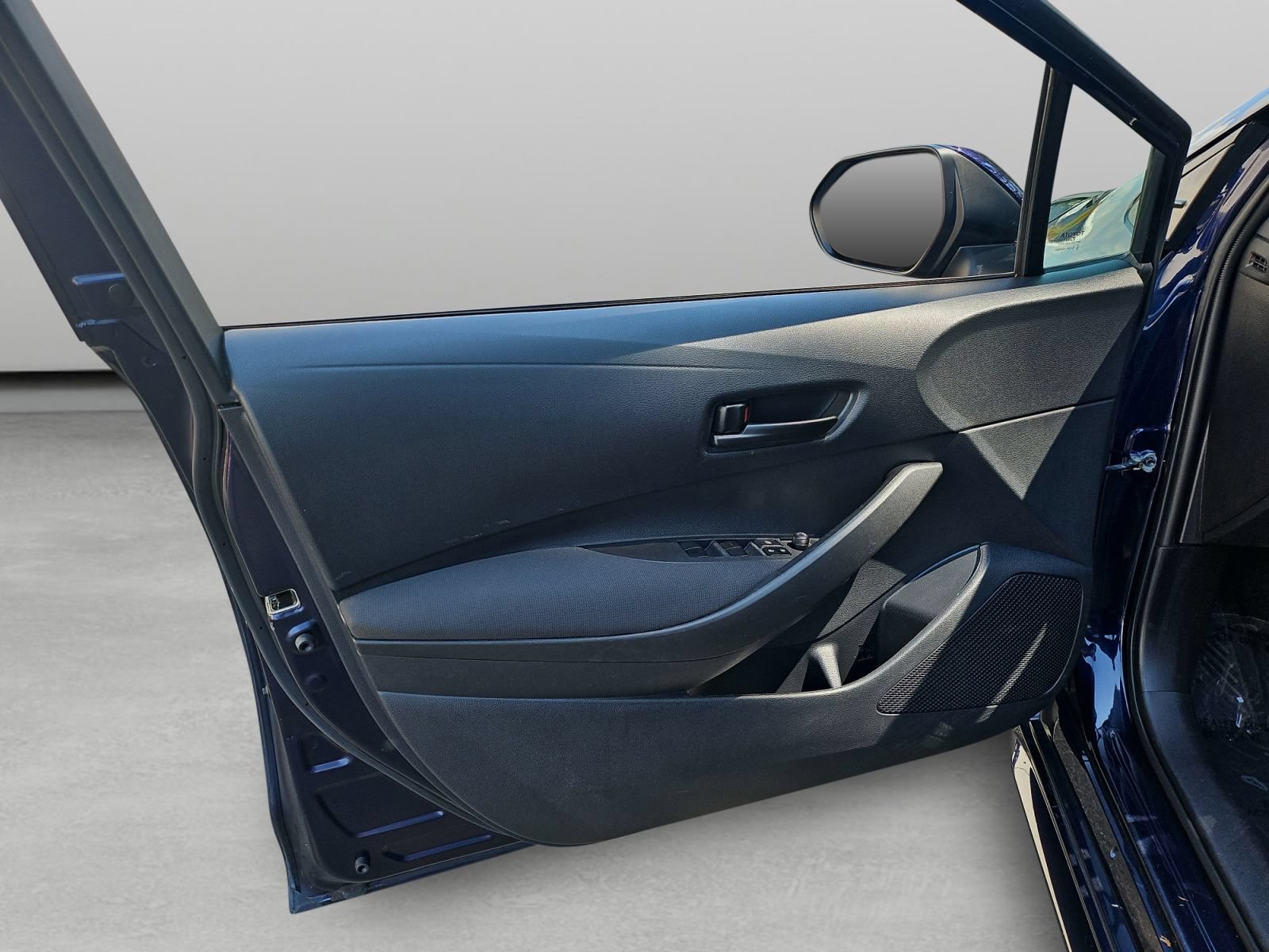 Used 2024 Toyota Corolla LE FWD image 34