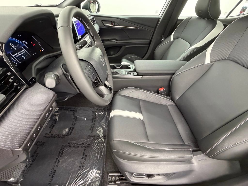 Used 2026 Toyota Camry SE image 20