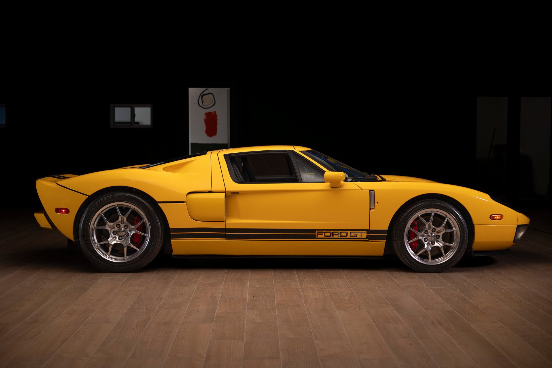 Used 2005 Ford GT RWD image 20
