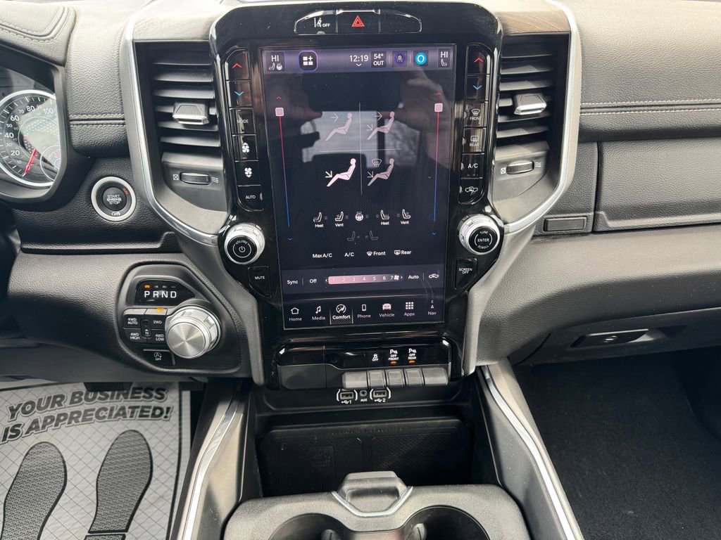 Used 2025 RAM 1500 Laramie image 30