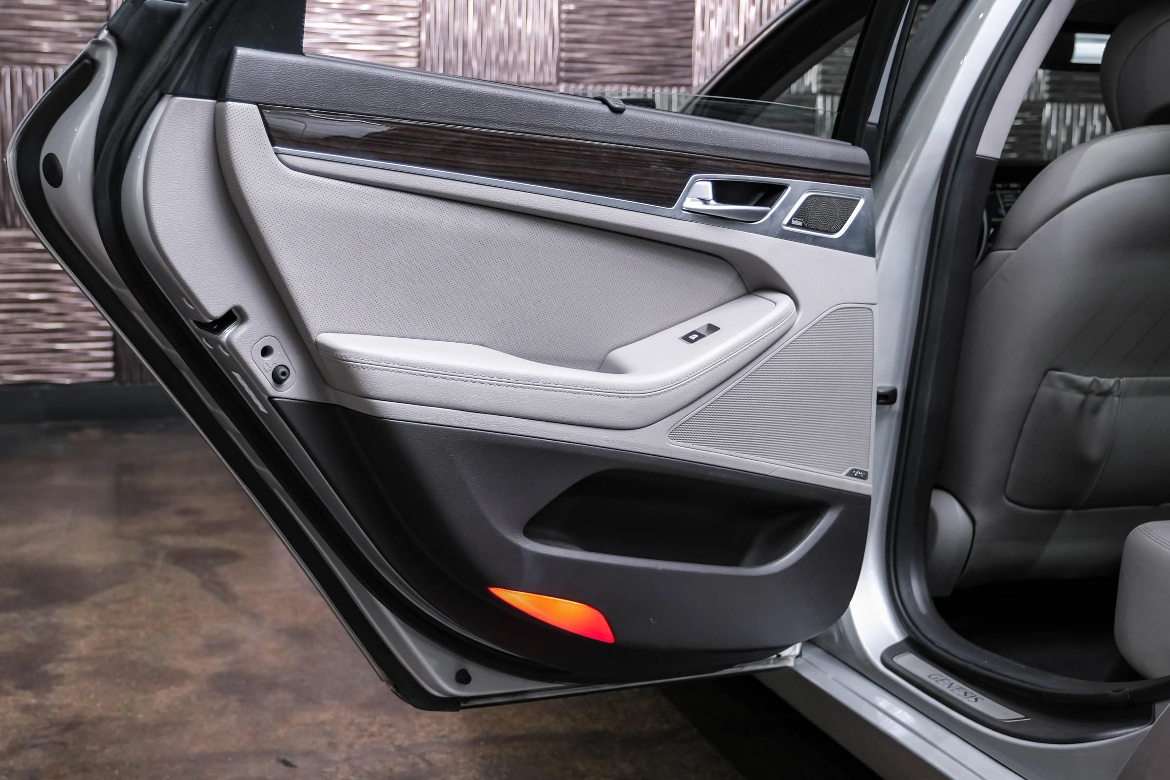 Used 2018 Genesis G80 3.8 w/ Option Group 02 RWD image 47