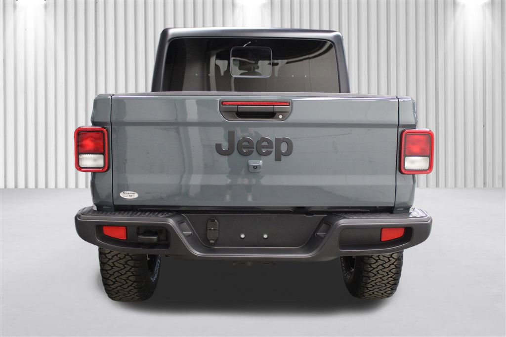 New 2025 Jeep Gladiator Sport image 4