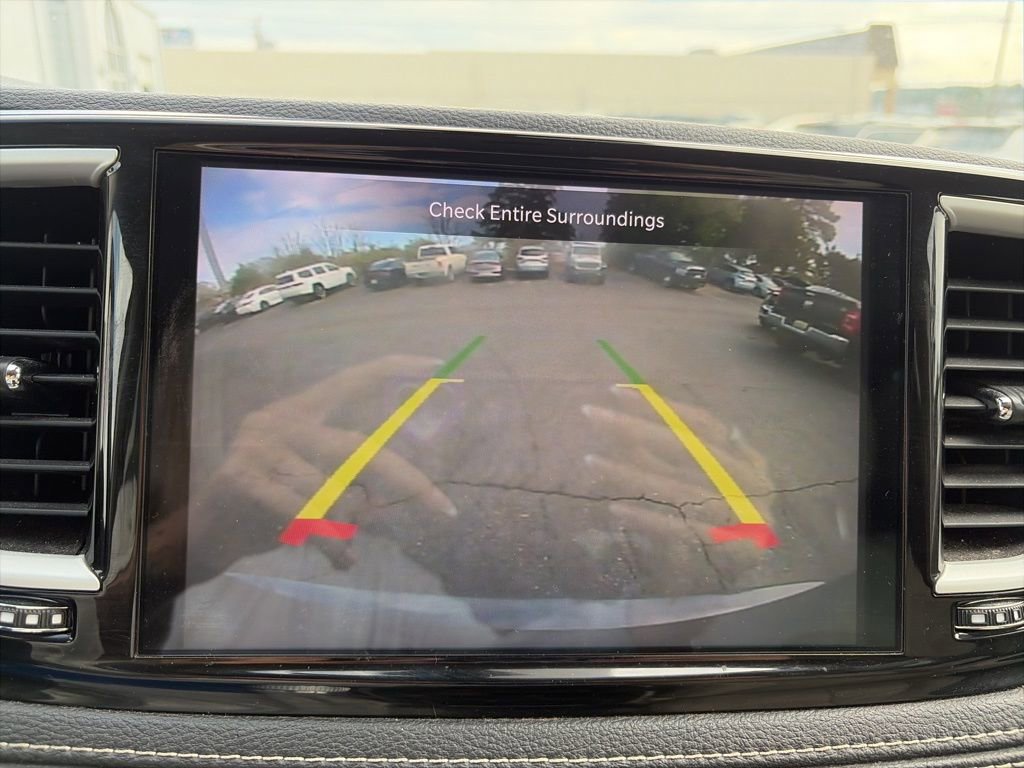 Used 2021 Chrysler Pacifica Touring-L image 20