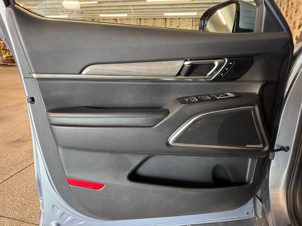 Used 2021 Kia Telluride SX FWD image 16