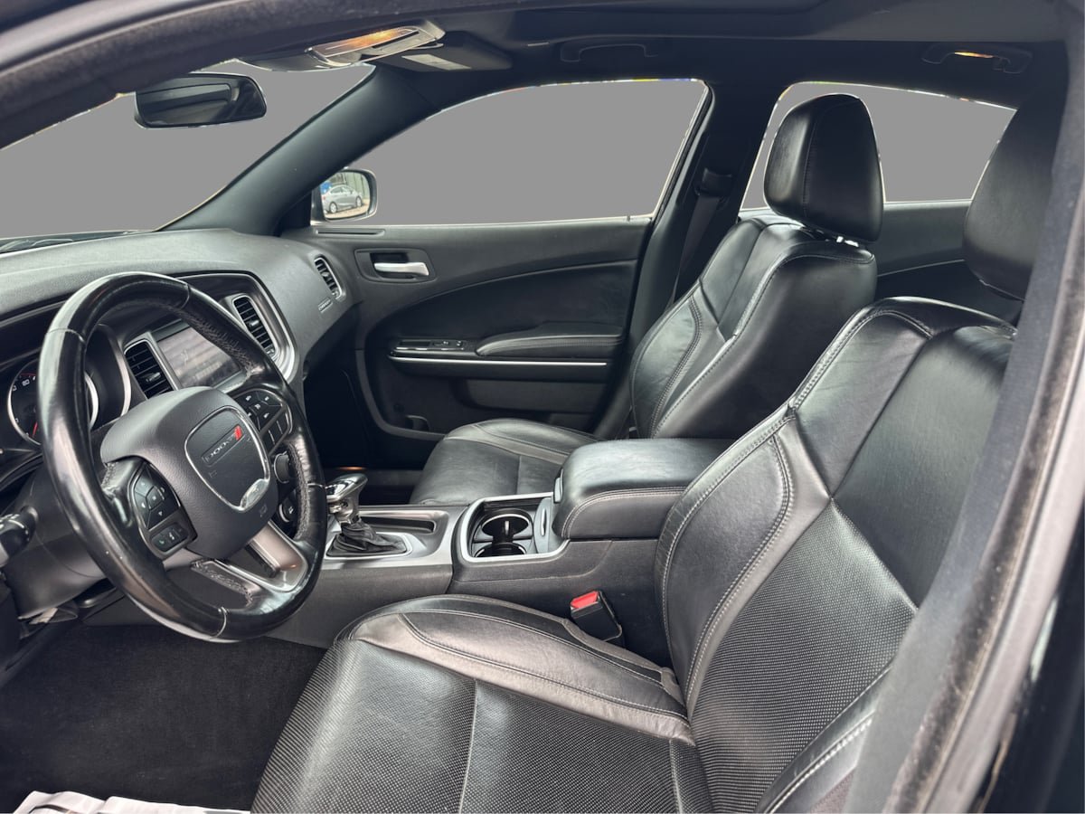 Used 2020 Dodge Charger SXT w/ Leather Interior Group RWD image 29