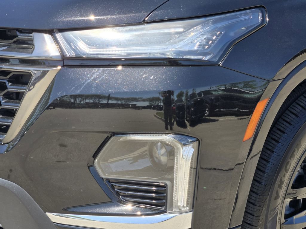 Used 2023 Chevrolet Traverse Premier w/ Redline Edition image 15