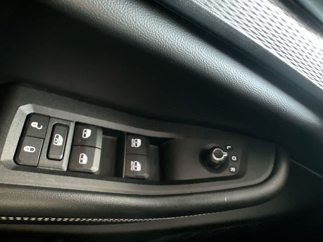 Used 2023 Jeep Grand Cherokee L Laredo AWD/4WD image 17