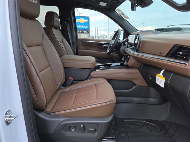 New 2026 Chevrolet Tahoe High Country w/ Sun And Tow Package image 16