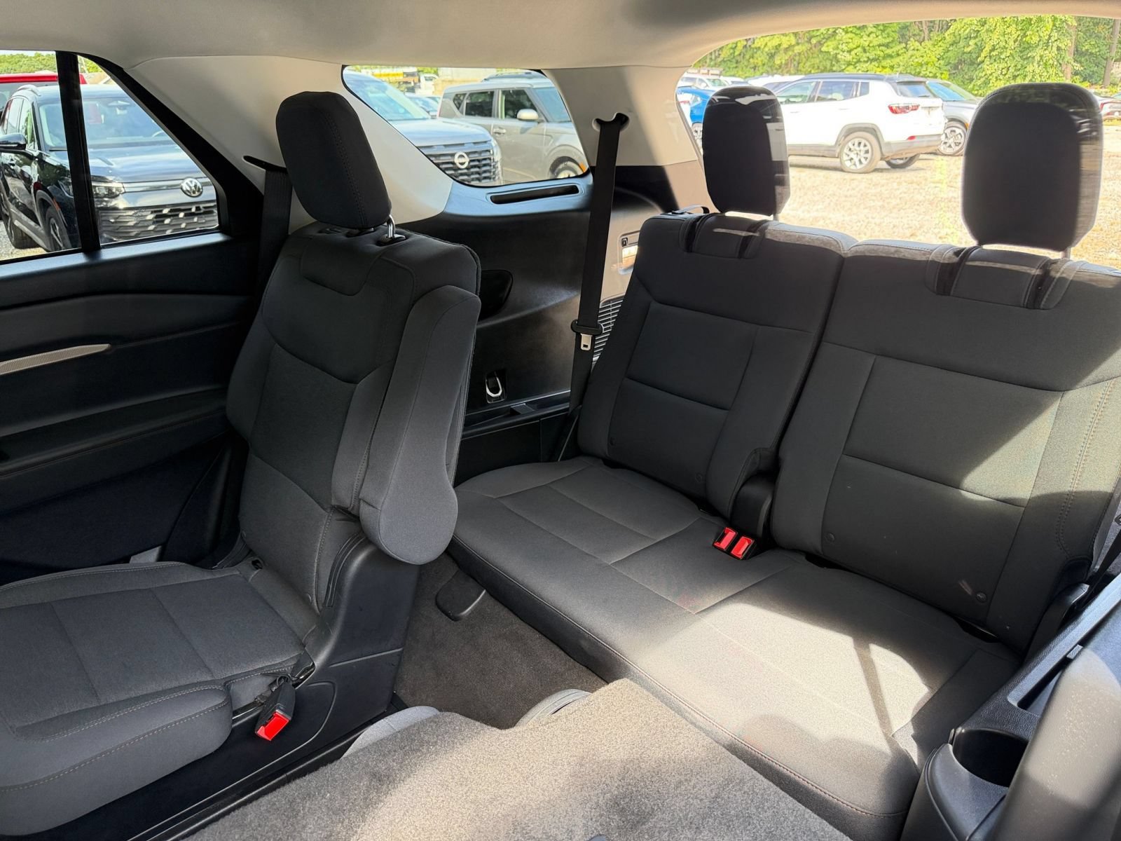 Used 2026 Ford Explorer Active AWD/4WD image 28