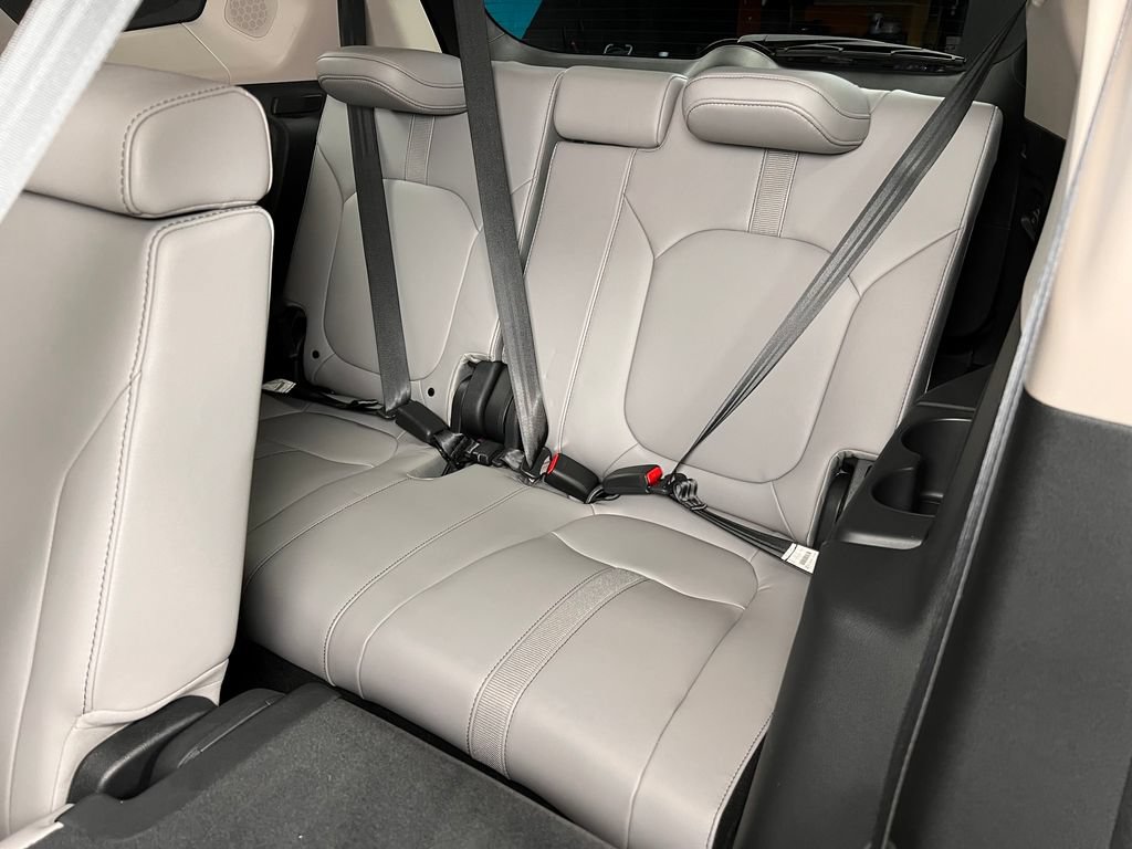 Used 2023 Honda Pilot Touring image 24