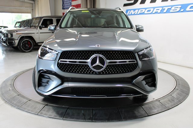 Used 2024 Mercedes-Benz GLE 350 4MATIC w/ AMG Line Exterior image 3