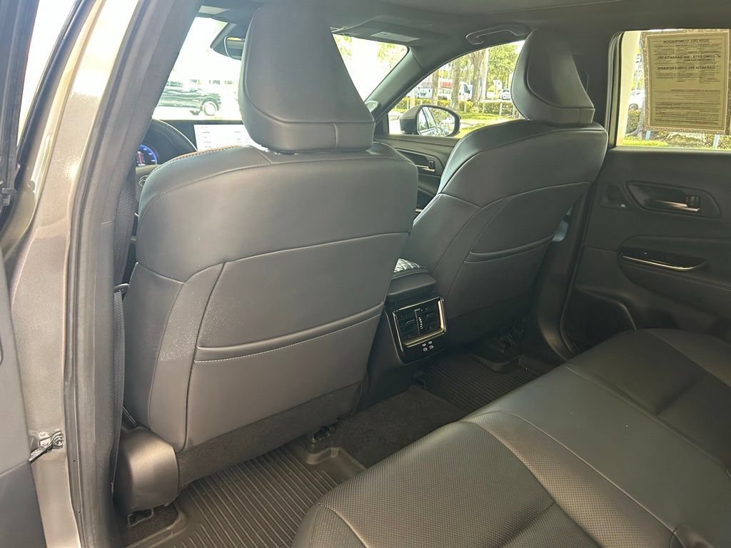 Used 2024 Toyota Crown AWD/4WD image 32