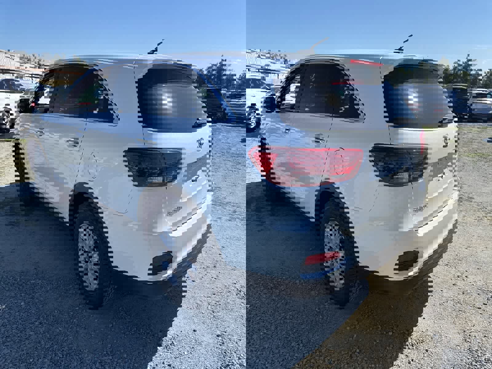 Used 2020 Kia Sorento LX image 7