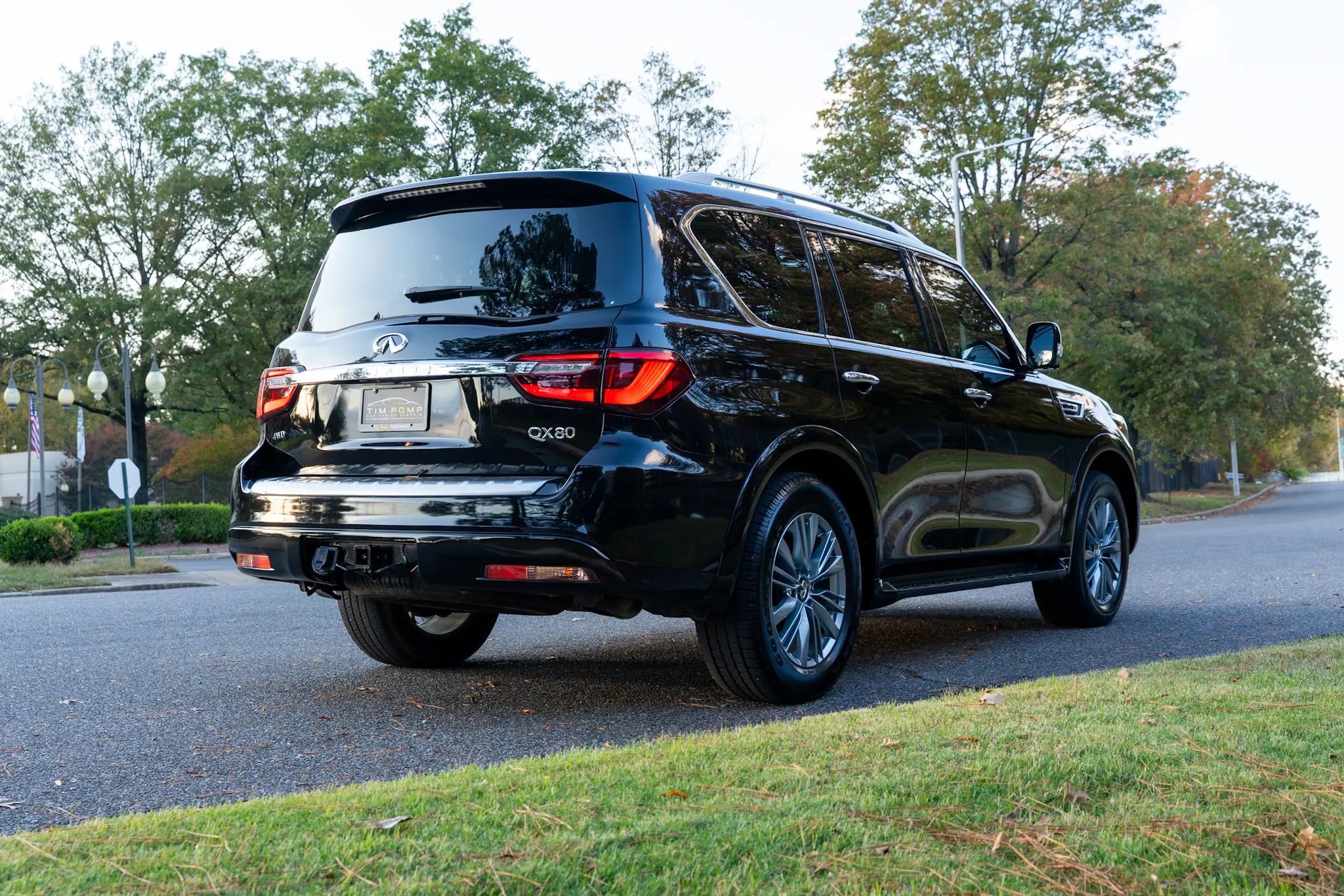 Used 2021 INFINITI QX80 Luxe w/ Cargo Package image 6