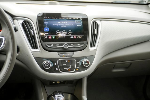 Used 2020 Chevrolet Malibu LS image 10