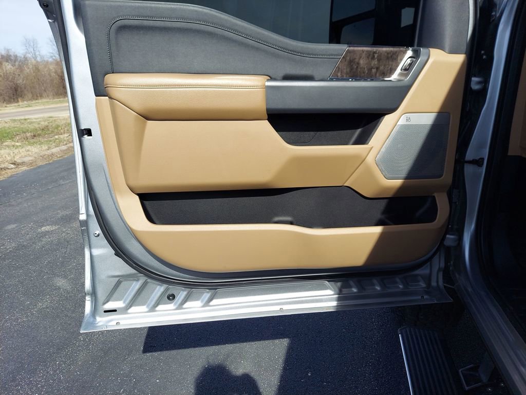 Used 2023 Ford F350 Lariat w/ Tremor Off-Road Package image 12