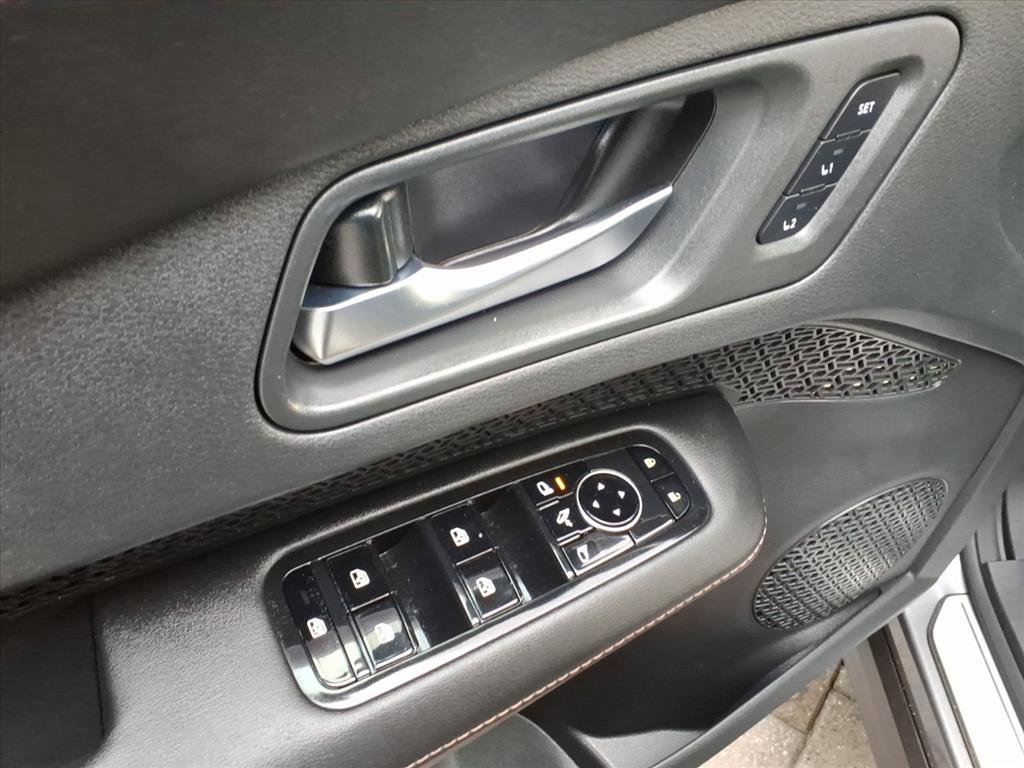 Certified 2023 Nissan Ariya AWD image 17