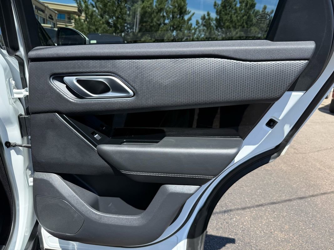 Used 2019 Land Rover Range Rover Velar S AWD/4WD image 22