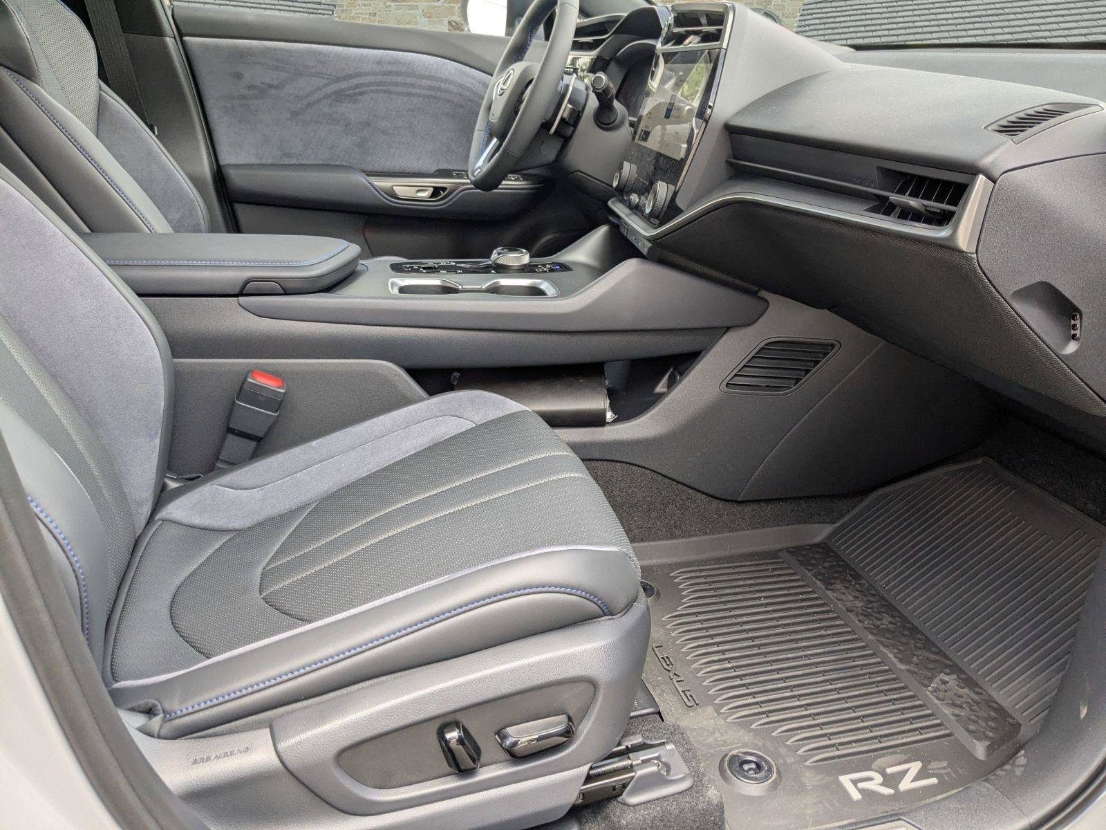 Certified 2026 Lexus RZ 450e AWD w/ Luxury Package image 23