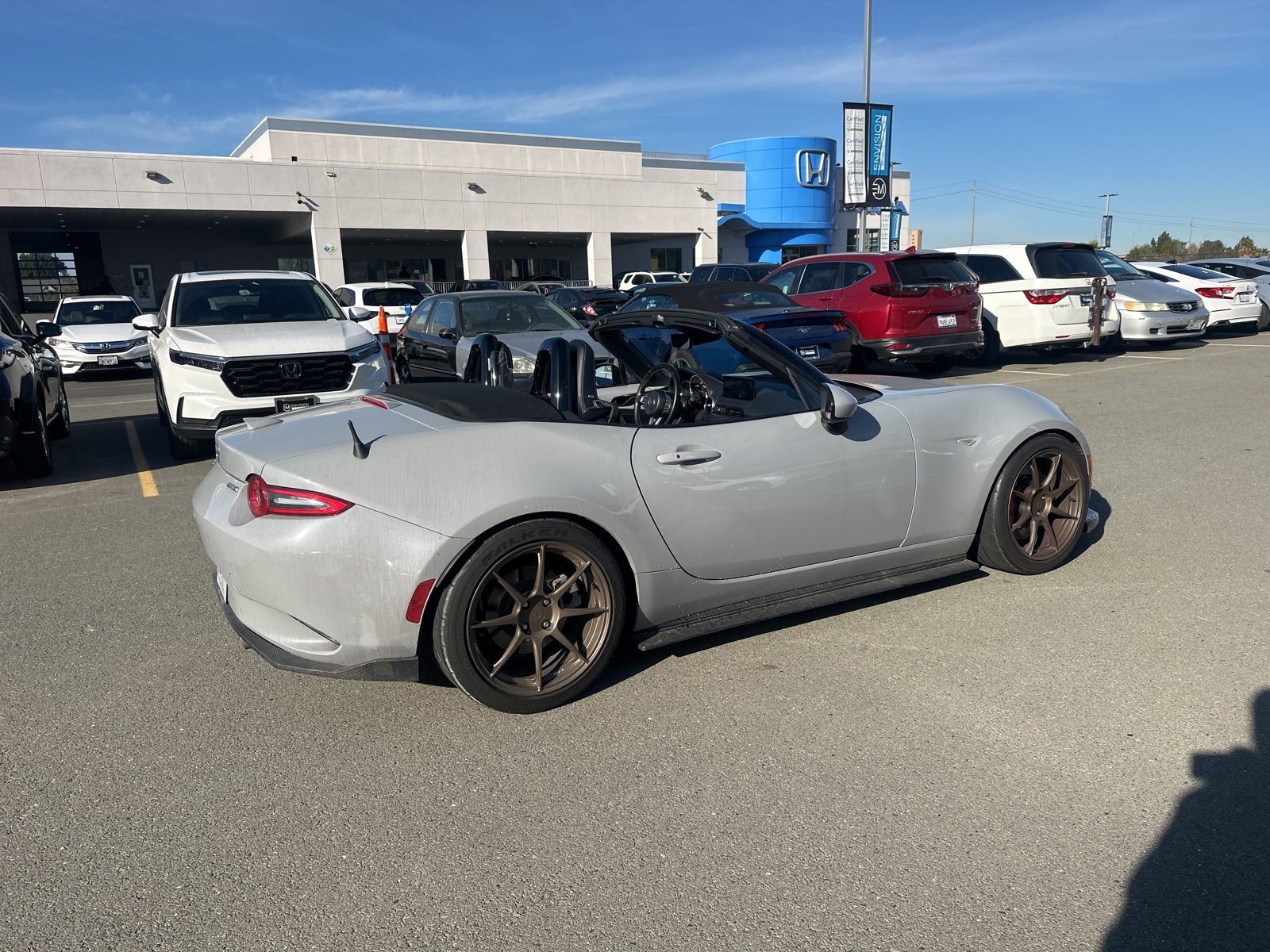 Used 2024 MAZDA MX-5 Miata Grand Touring w/ Weather Package image 3