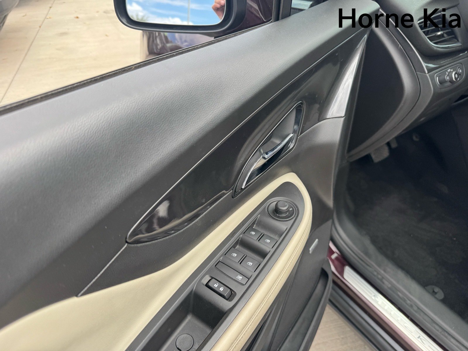 Used 2018 Buick Encore Premium w/ Experience Buick Package FWD image 11