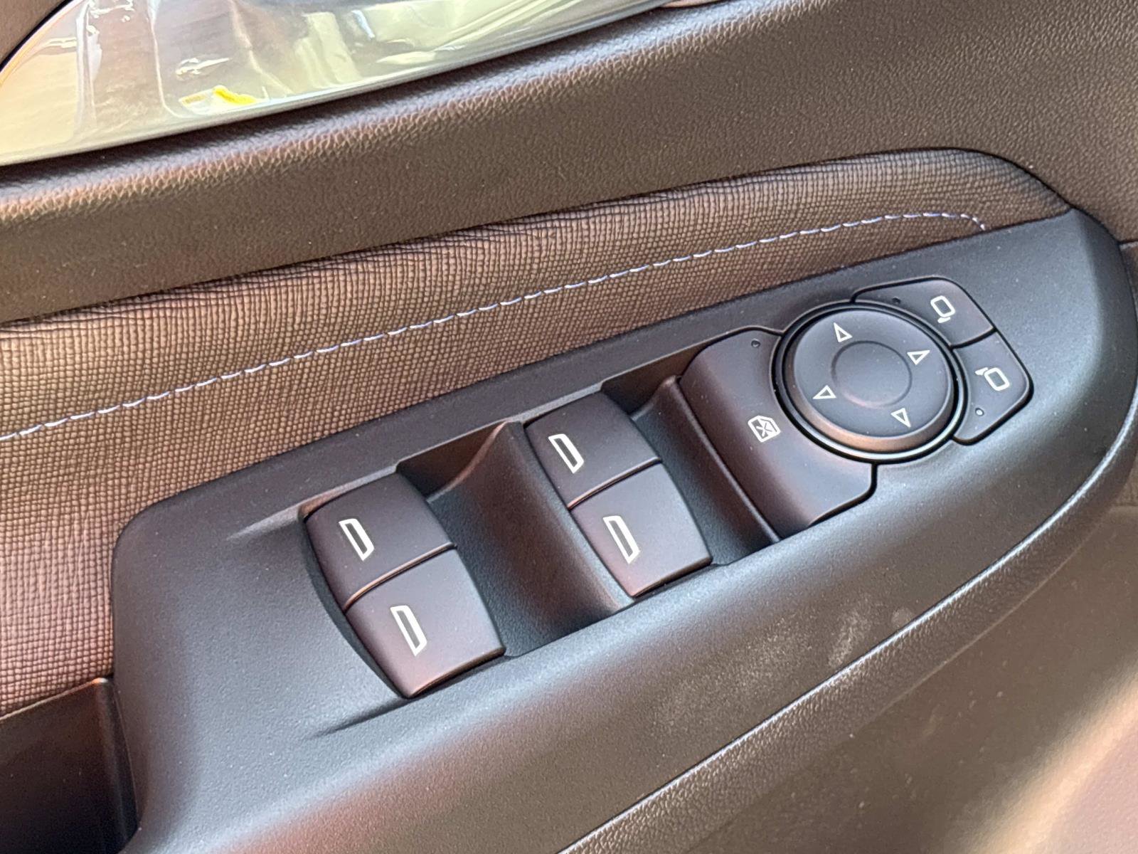 Used 2025 Buick Envista Sport Touring w/ Experience Buick Package FWD image 13