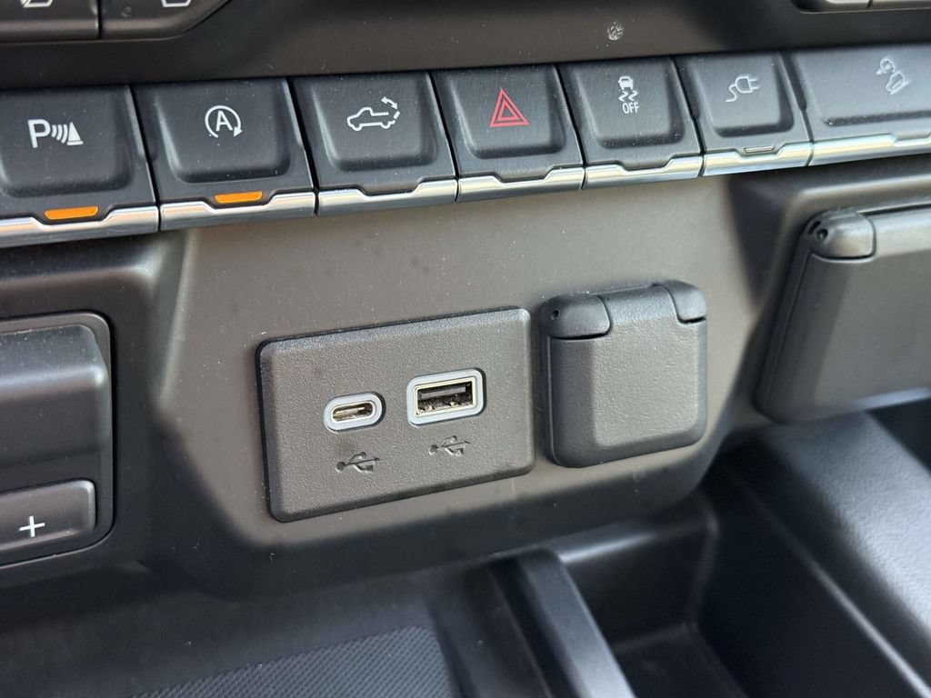 Used 2019 Chevrolet Silverado 1500 LTZ w/ LTZ Plus Package AWD/4WD image 30