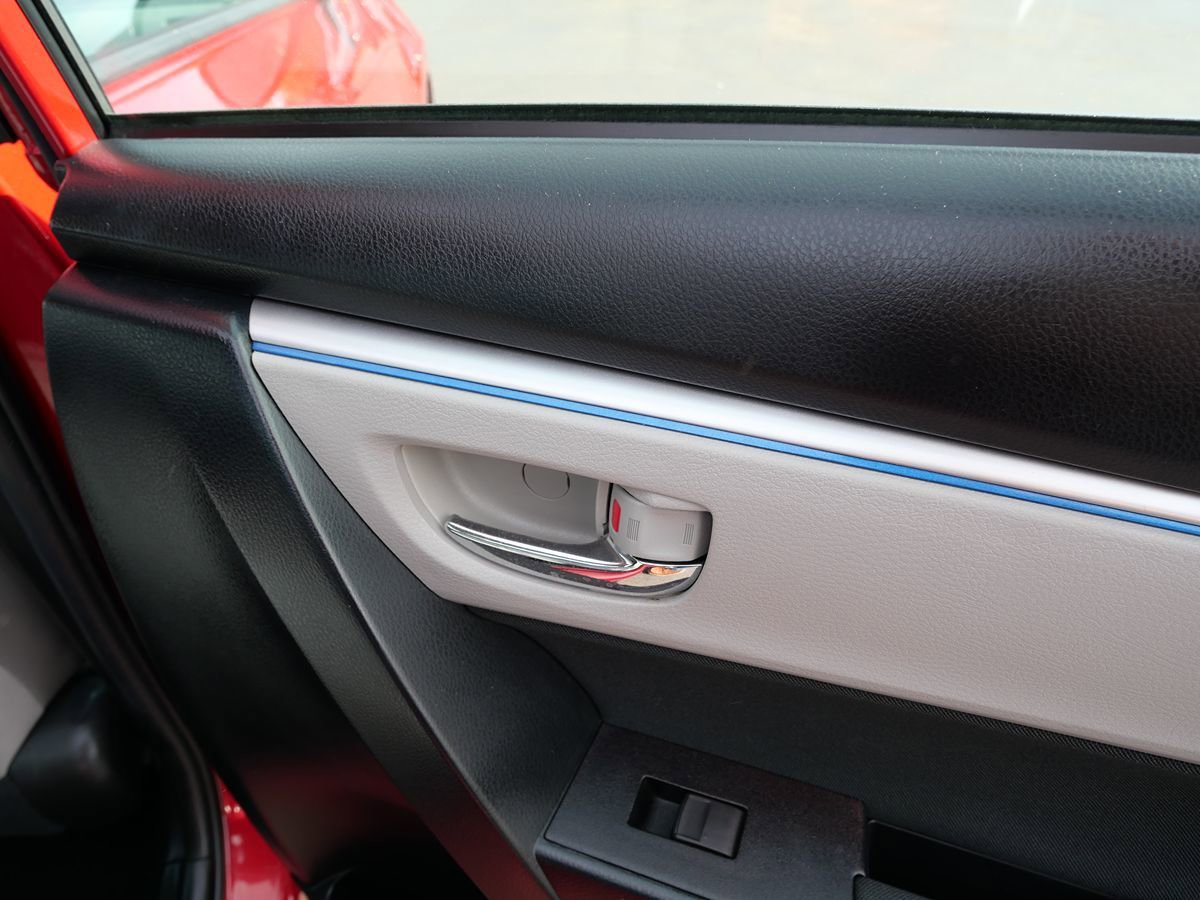 Used 2016 Toyota Corolla LE FWD image 33