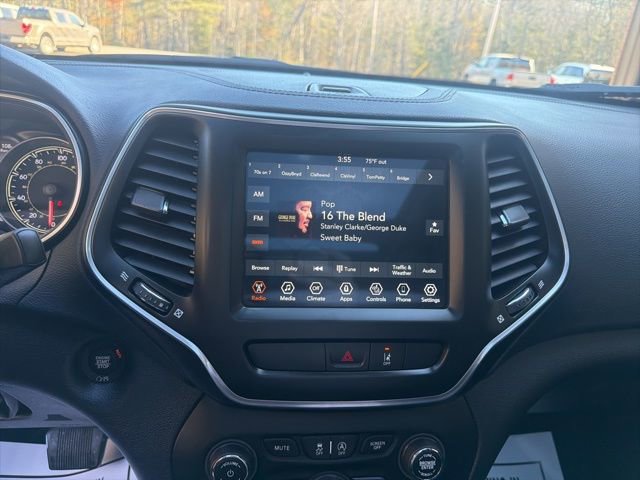 Used 2022 Jeep Cherokee Latitude Lux w/ Sun & Sound Group image 22