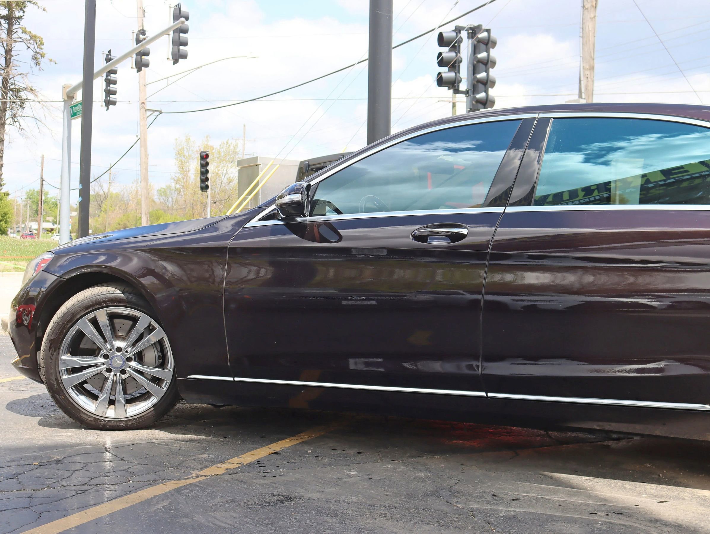 Used 2015 Mercedes-Benz S 550 4MATIC Sedan image 13