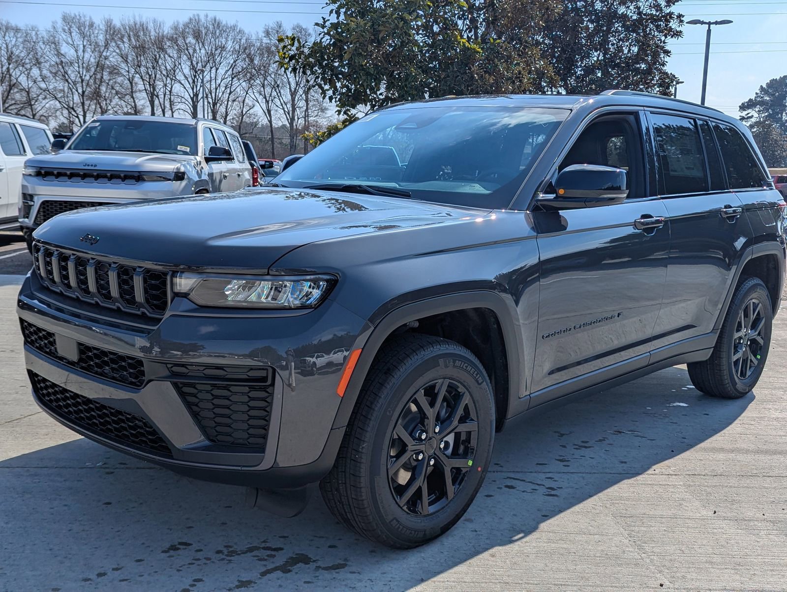 New 2026 Jeep Grand Cherokee Altitude RWD video 1