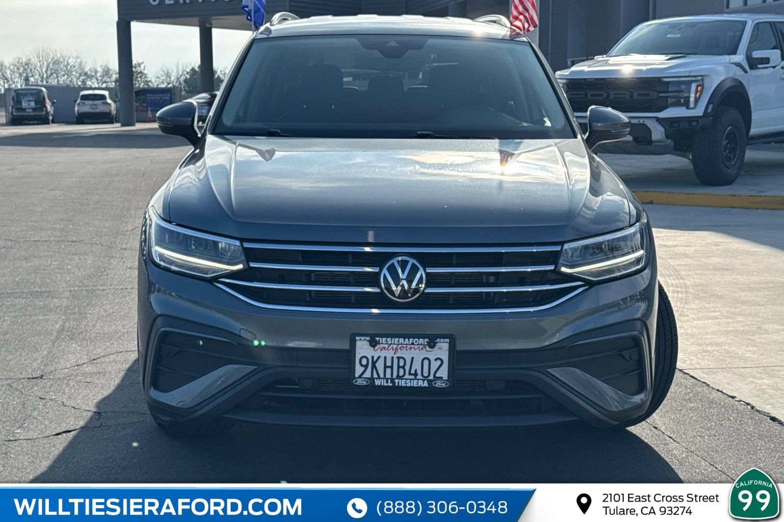 Used 2024 Volkswagen Tiguan SE image 11