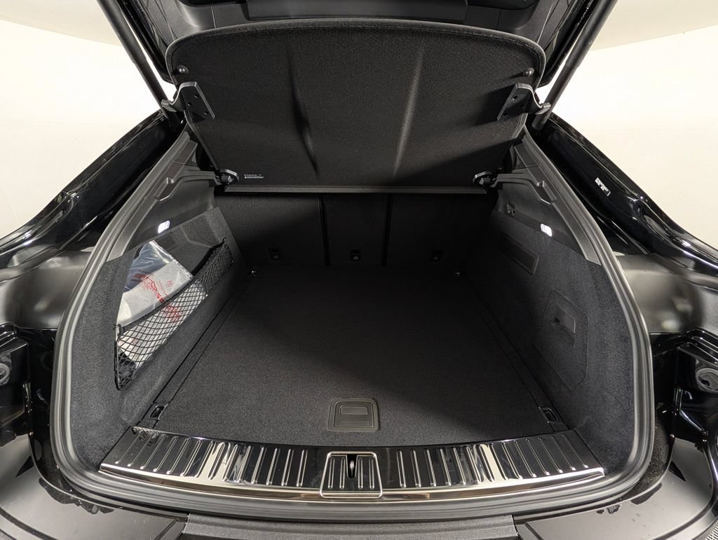 New 2026 Porsche Cayenne Coupe AWD/4WD image 17