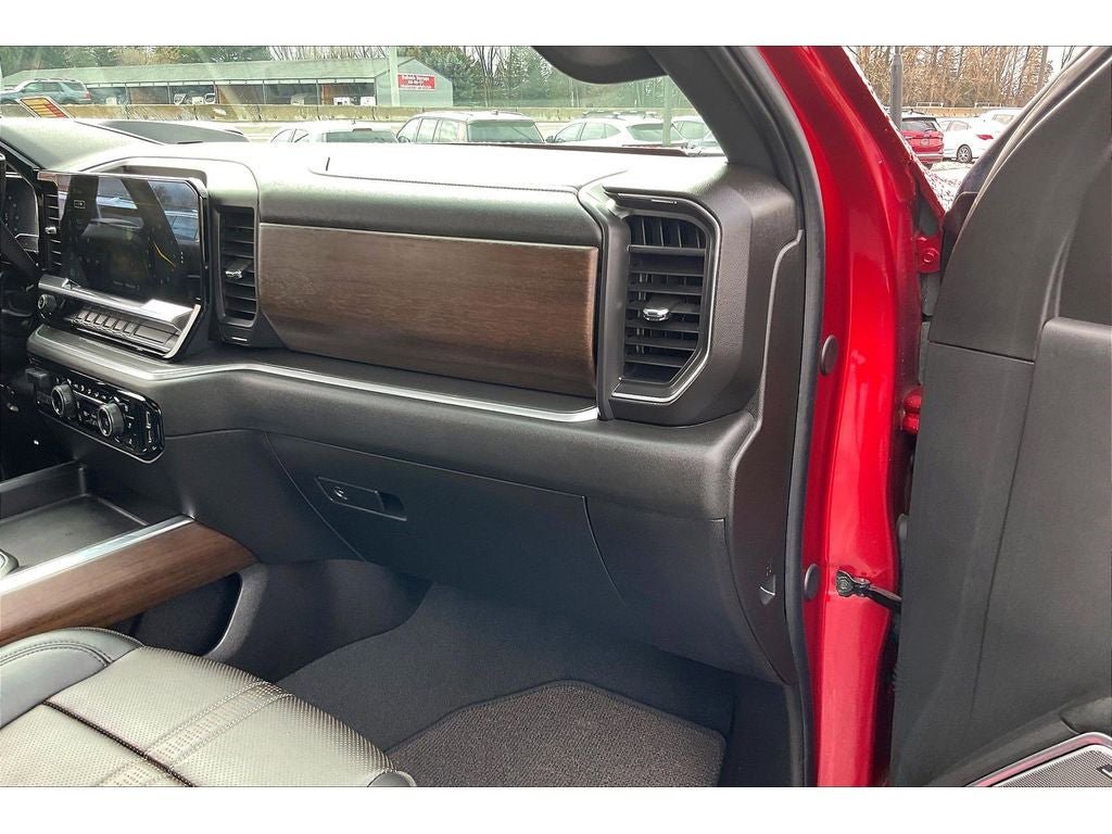 Used 2024 Chevrolet Silverado 2500 High Country w/ High Country Premium Package AWD/4WD image 18