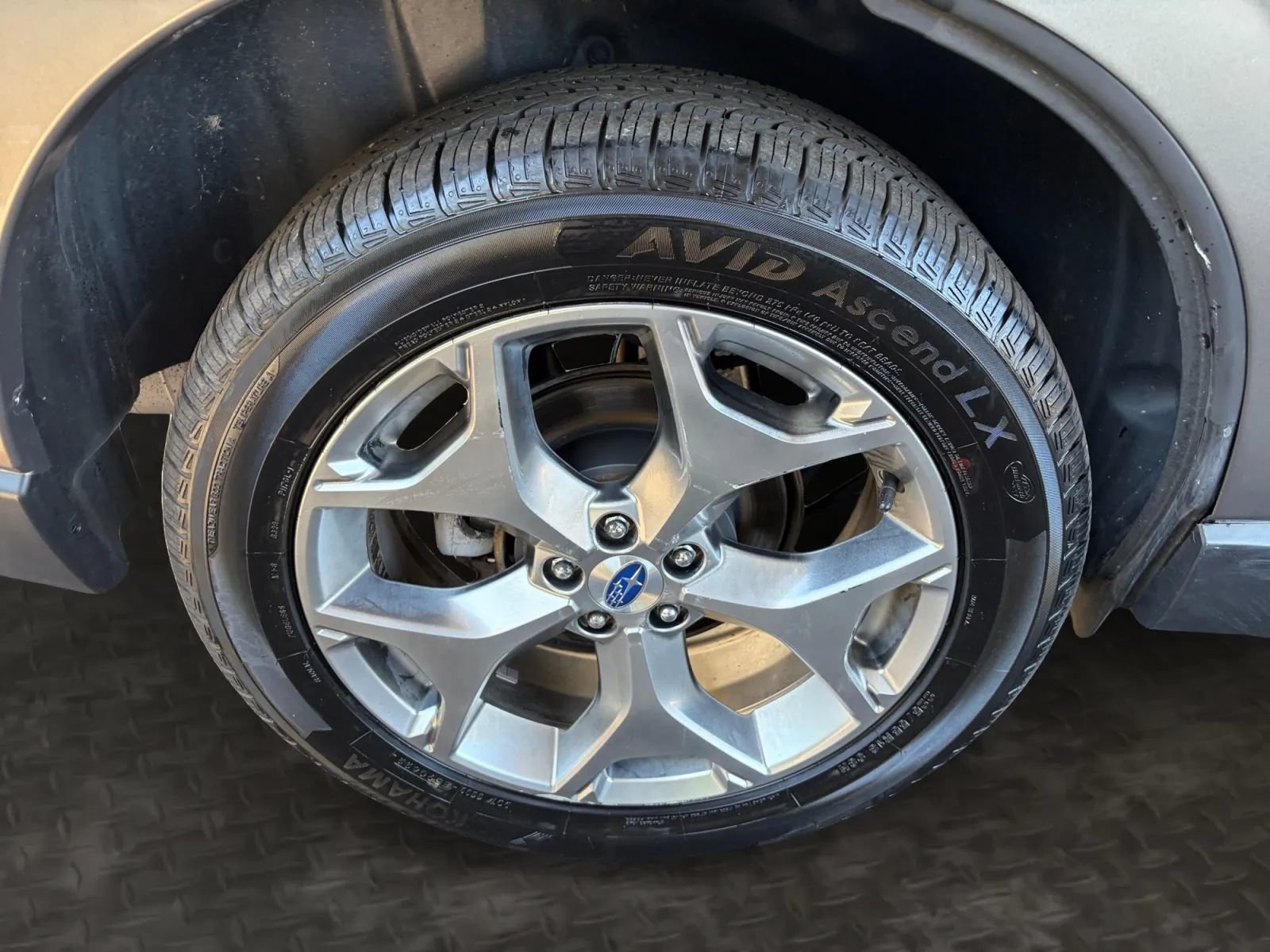 Used 2017 Subaru Forester 2.5i Touring AWD/4WD image 40