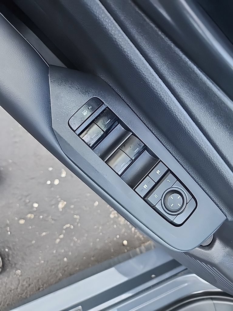 Used 2024 Toyota Prius Prime FWD image 26