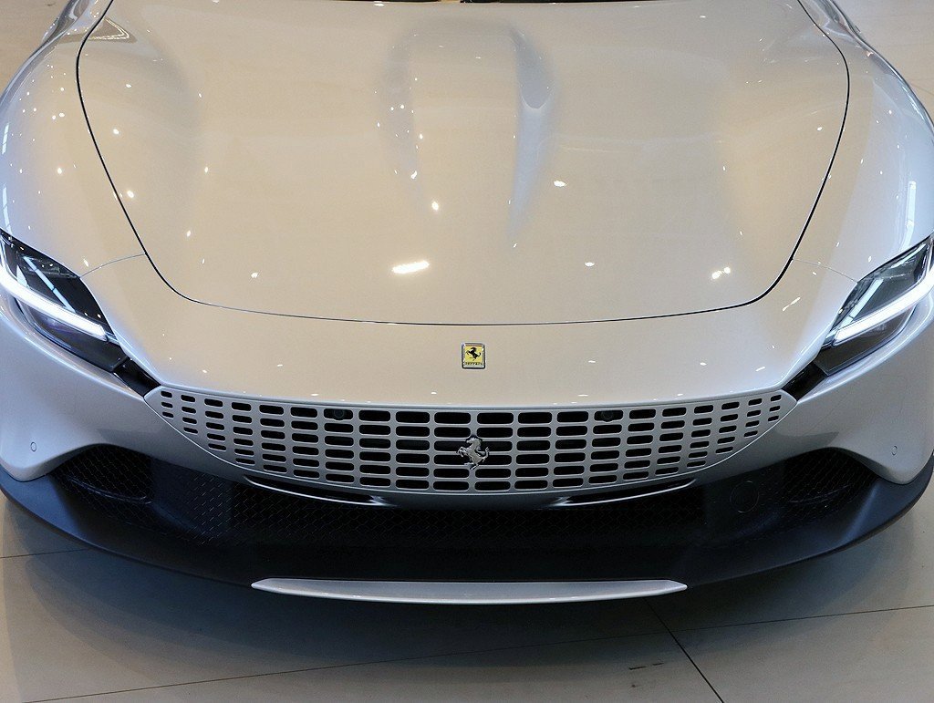 Certified 2021 Ferrari Roma image 28