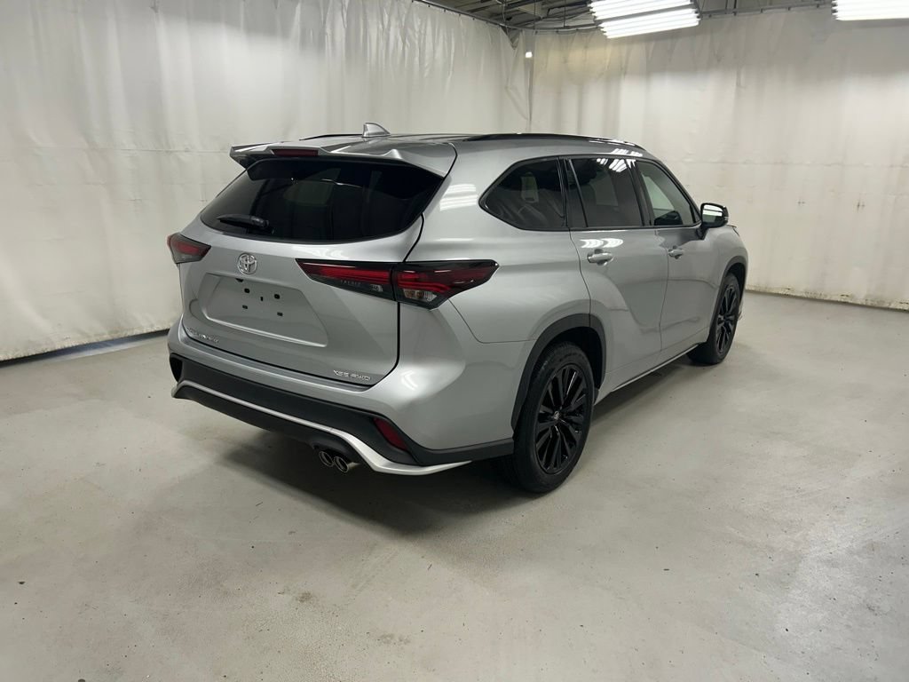 Certified 2025 Toyota Highlander XSE AWD/4WD image 4