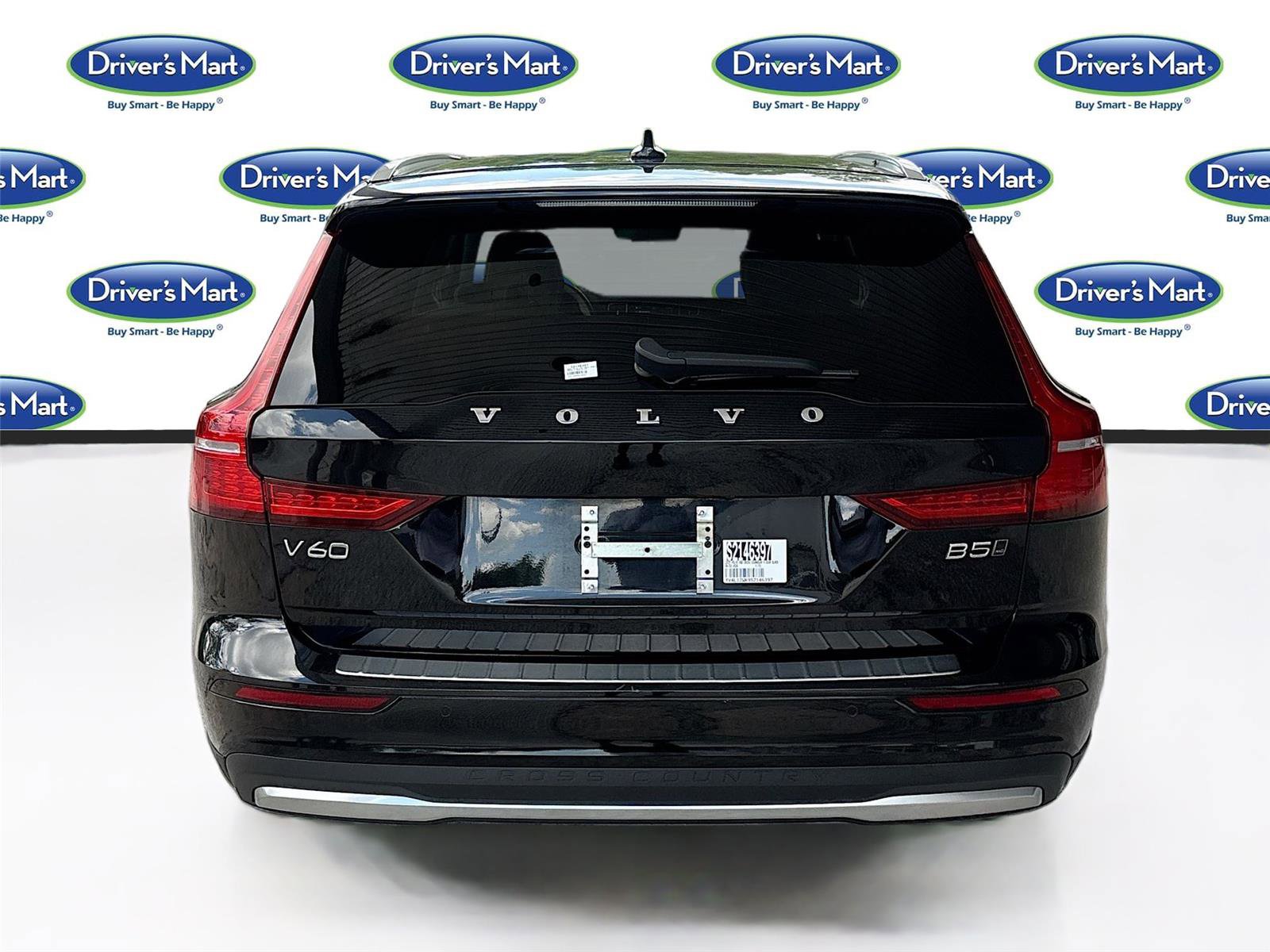 Used 2025 Volvo V60 B5 Cross Country Plus AWD/4WD image 6